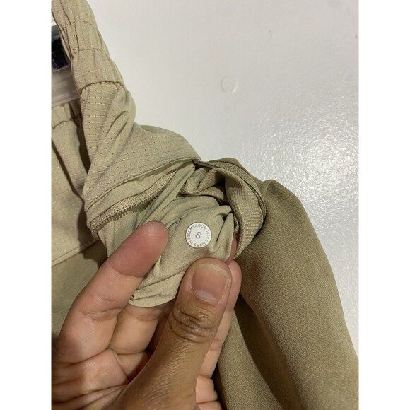 Lululemon License To Train Pant Mens S Tan Tapered Snap Hem Performance Preppy - Picture 9 of 15